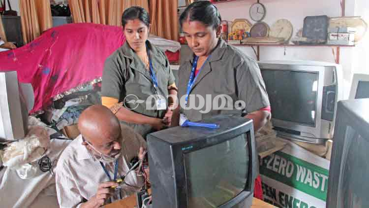 ഉപേക്ഷിച്ച ടി.വി പുനരുപയോഗിക്കാം; മാതൃകയാക്കാം, ഹരിയാലി ഹരിതകർമ സേനയെ 