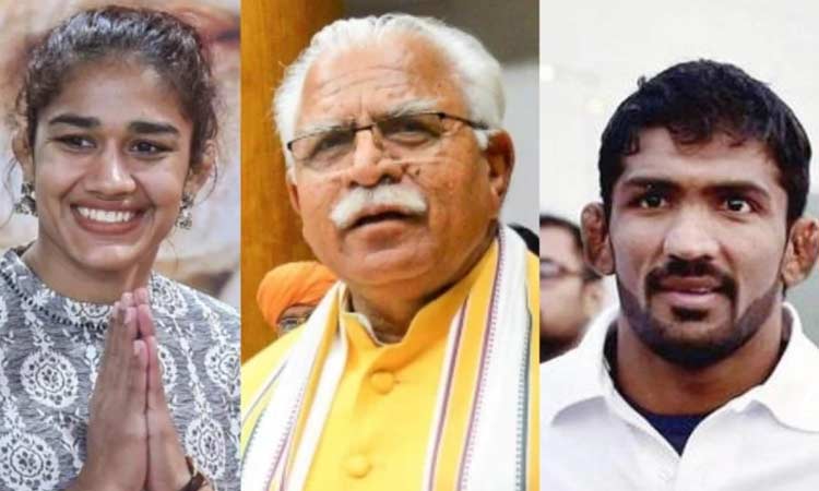 Wrestler Babita Phogat, Haryana CM Manohar Lal Khattar and wrestler Yogeshwar Dutt