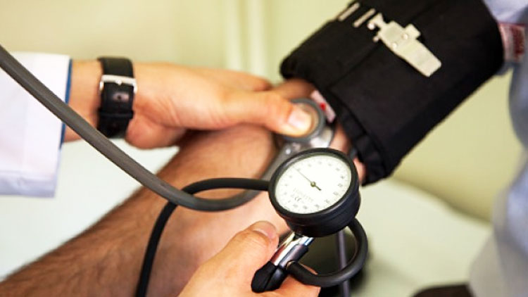 നിങ്ങളുടെ വിസയല്ല, ആരോഗ്യമാണ്​ പരിശോധിക്കുക