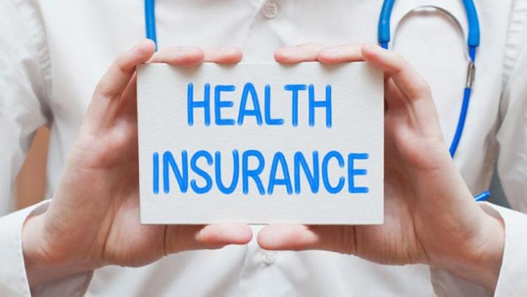 ഫാമിലി വിസിറ്റ്​​ വിസ പുതുക്കാൻ  ആരോഗ്യ ഇൻഷുറൻസ്​ നിർബന്ധം