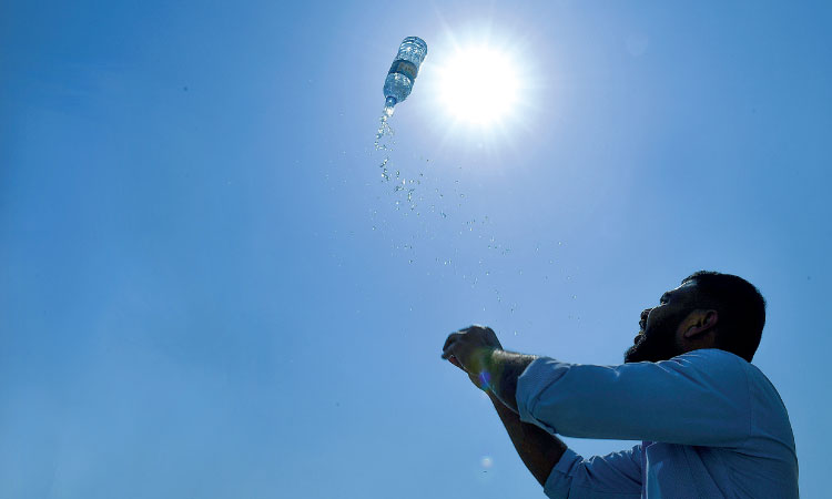 അയ്യോ... ചുട്ടുപൊള്ളുന്നു അയ്യോ... ചുട്ടുപൊള്ളുന്നു