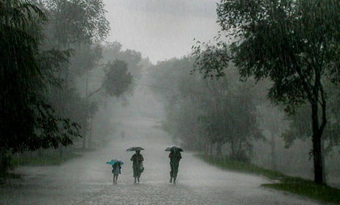 മഴ കനക്കും; ആറ് ജില്ലകളിൽ  റെഡ് അലർട്ട്