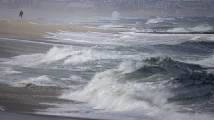 ശക്തമായ തിരമാലക്ക് സാധ്യത ശക്തമായ തിരമാലക്ക് സാധ്യത