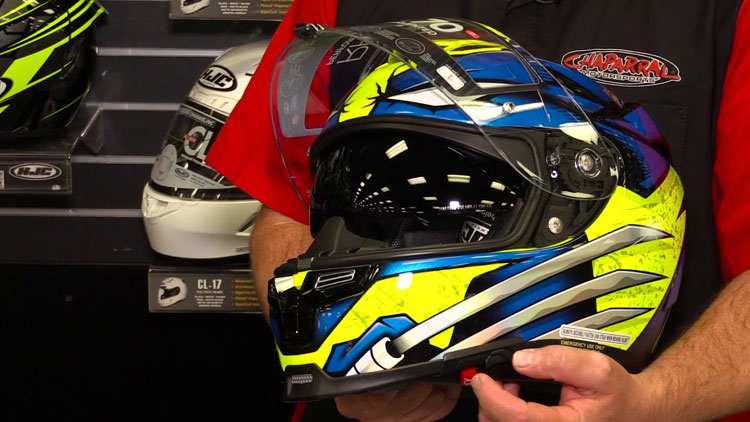 അവസരം മുതലാക്കി കച്ചവടം, ഹെ​ൽ​മ​റ്റി​ന്​ കൂട്ടിയത്​ 200 രൂപ വരെ