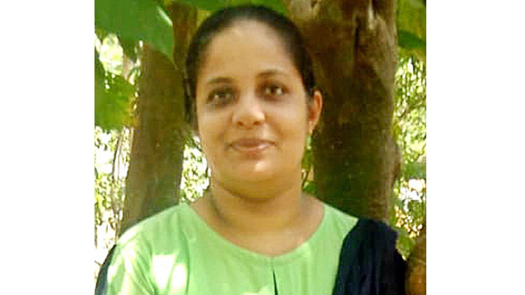 നിപയെന്നും കോവിഡെന്നുമില്ല; അവരെന്നും മാലാഖമാർ