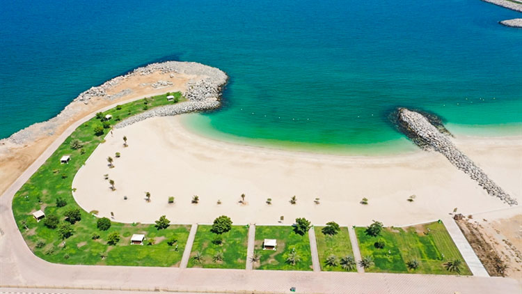 ദി​ബ്ബ അ​ൽ ഹി​സ്നി​ൽ  പൊ​തു ബീ​ച്ച് പൂ​ർ​ത്തി​യാ​യി