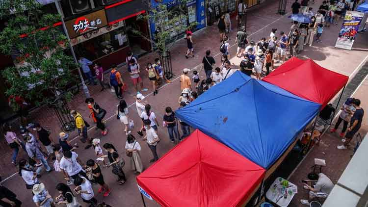 ഹോ​േ​ങ്കാ​ങ്: പ്രതിപക്ഷ വോട്ടിങ്ങിൽ വൻ പങ്കാളിത്തം