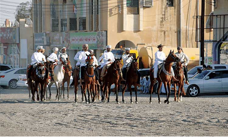 വിലായത്തുകളിൽ പരമ്പരാഗത പെരുന്നാൾ ആഘോഷം