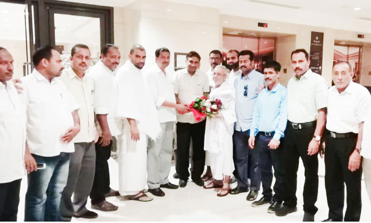 ഹൈ​ദ​ര​ലി ത​ങ്ങ​ള്‍ക്ക്‌ മ​ക്ക​യി​ല്‍ സ്വീ​ക​ര​ണം