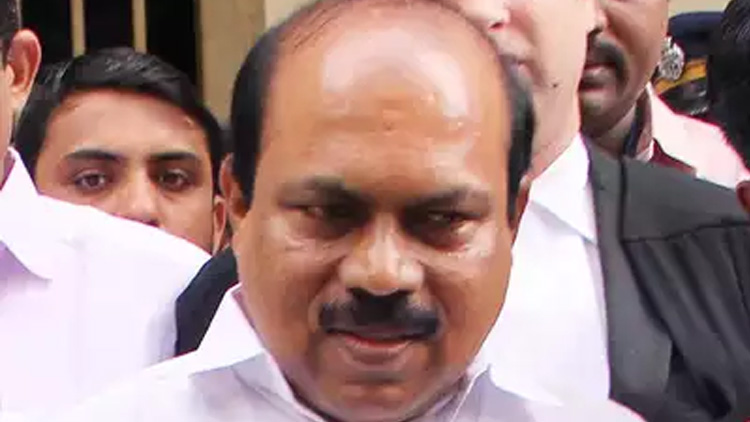 പാലാരിവട്ടം അഴിമതി: ലീഗ് നേതാക്ക​െള കുറ്റപ്പെടുത്താൻ ഇബ്രാഹിംകുഞ്ഞ് അഞ്ച് ല‍ക്ഷം വാഗ്ദാനം ചെയ്തെന്ന്