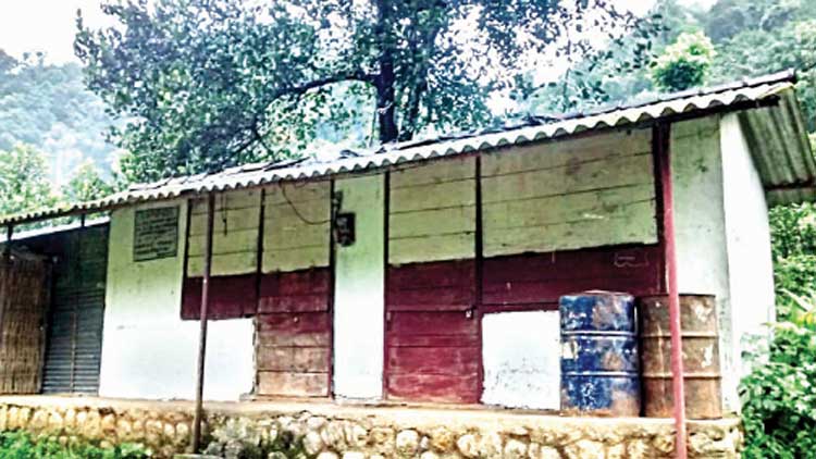 രണ്ടാഴ്​ചയായി റേഷൻകട അടഞ്ഞ്​; ആദിവാസി ​സ​​​ങ്കേതത്തിൽ പട്ടിണി