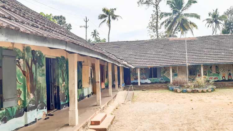 ഇനിയും ‘പാഠം’ പഠിക്കണോ...​?