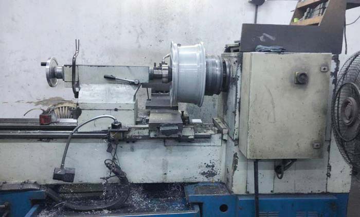 വീൽ കപ്പ്​ നിർമാണ കേന്ദ്രം പിടികൂടി