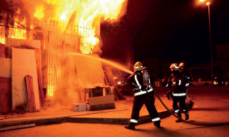 അ​ബൂ​ദ​ബി​യി​ൽ വി​ല്ല​യി​ൽ തീ​പി​ടി​ത്തം