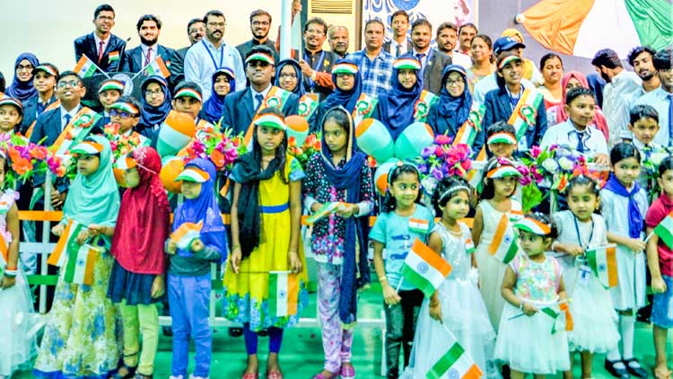 ഇ​​​ന്ത്യ​​​ന്‍ സ്കൂ​​​ളു​​​ക​​​ൾ സ്വാ​​​ത​​​ന്ത്ര്യ​​ദി​​​നം ​ആ​​ഘോ​​​ഷി​​ച്ചു