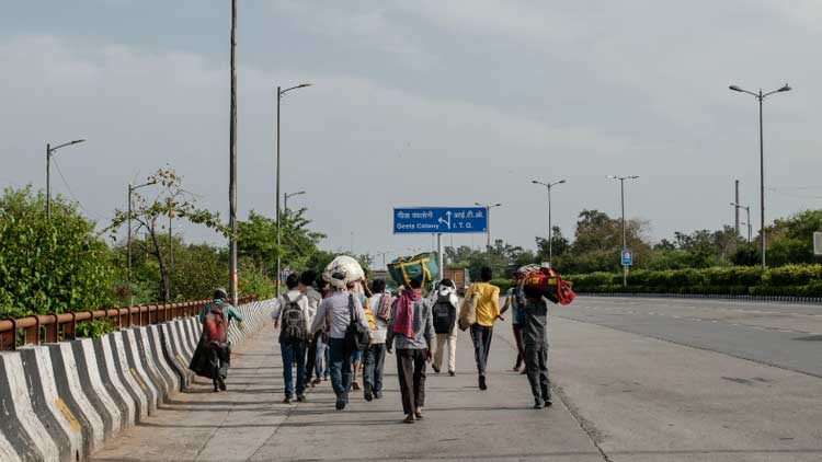ഇന്ത്യയിൽ 40 കോടി തൊഴിലാളികൾ ദാരിദ്ര്യത്തിലേക്കെന്ന്