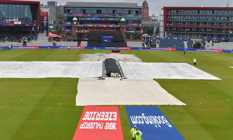 മഴക്കളി തുടരുന്നു, സെമി ഫൈനൽ മത്സരം മുടങ്ങുമോ എന്ന്​ ആശങ്ക