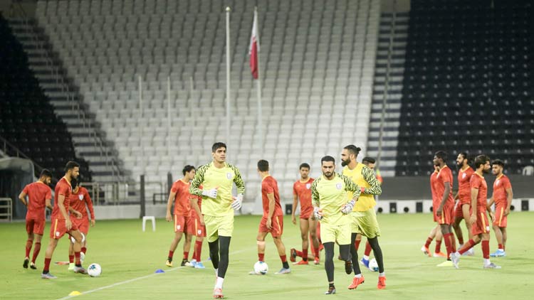 ഇ​​​ന്ത്യ–ഖ​​​ത്ത​​​ർ പോ​​​രാ​​​ട്ടം; ആ​​​വേ​​​ശ​​​ത്തേ​​​രി​​​ലേ​​​റി കാ​​​ണി​​​ക​​​ൾ