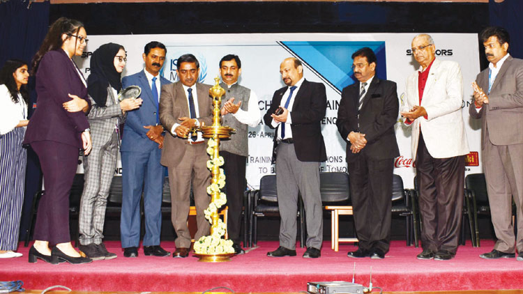 ‘മാതൃക​ െഎക്യരാഷ്ട്ര സഭ സമ്മേളന’ത്തിന്​  ഇന്ത്യൻ സ്‌കൂളിൽ തുടക്കമായി