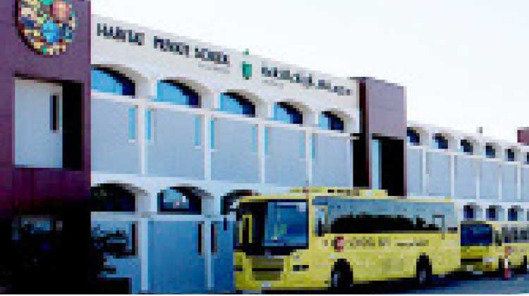 ഫീ​സി​ള​വ്​ പ്ര​ഖ്യാ​പി​ച്ച്​​ ഇ​ന്ത്യ​ൻ സ്​​കൂ​ളു​ക​ൾ