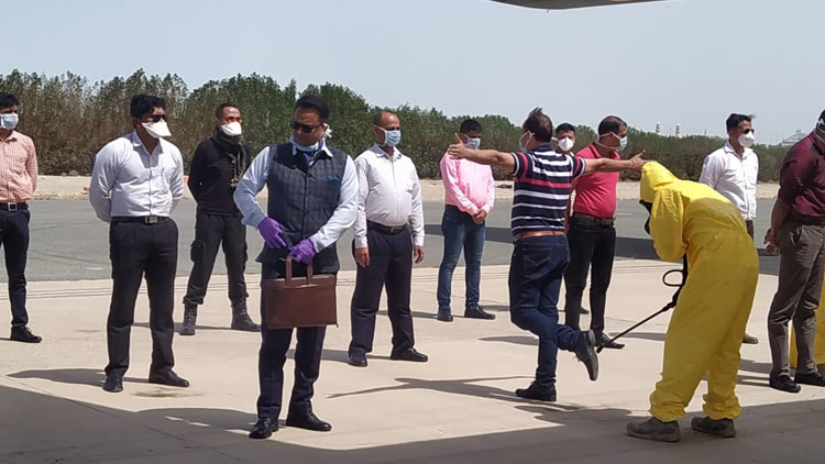 കോ​വി​ഡ്​ പ്ര​തി​രോ​ധം: ഇ​ന്ത്യ​ൻ മെ​ഡി​ക്ക​ൽ സം​ഘം കു​വൈ​ത്തി​ലെ​ത്തി