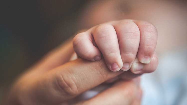 അങ്കമാലിയിൽ അച്ഛൻെറ ക്രൂരമർദ്ദനത്തിനിരയായ കുഞ്ഞ്​ ആശുപ​ത്രി വിട്ടു