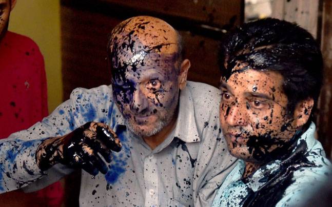 താഴ്വര കൂടുതല്‍ മരവിച്ചിരിക്കുന്നു