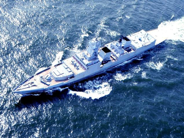 ഐ.എന്‍.എസ് കൊച്ചി രാജ്യത്തിന് സമര്‍പ്പിച്ചു