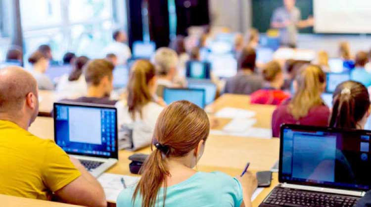 ക​ർ​ശ​ന നി​യ​ന്ത്ര​ണ​ങ്ങ​ളോ​ടെ പ​രി​ശീ​ല​ന സ്ഥാ​പ​ന​ങ്ങ​ളും തു​റ​ക്കാ​ൻ അ​നു​മ​തി