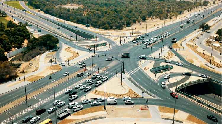 അ​ൽ​െ​എ​നി​ൽ നാ​ല്​ ഇ​ൻ​റ​ർ​സെ​ക്​​ഷ​നു​ക​ൾ തു​റ​ന്നു