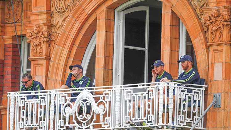 ച​രി​ത്ര ജ​യ​ത്തി​ന്​ കാ​ത്തു​നി​ന്ന ​അ​യ​ർ​ല​ൻ​ഡ്​ 38ന്​ ​ പു​റ​ത്ത്​; ഇം​ഗ്ല​ണ്ടി​ന്​ 143 റ​ൺ​സ്​ ജ​യം