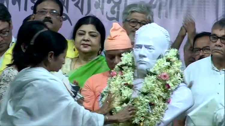 ishwar chandra vidyasagar statue
