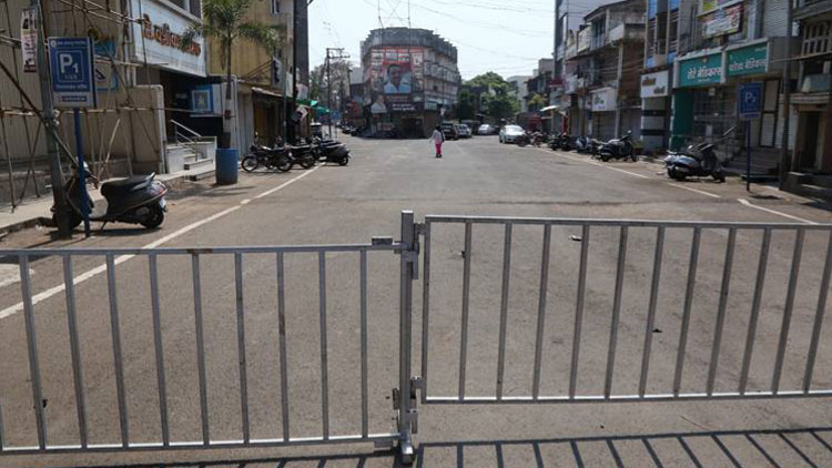 രോഗം മാറിയാലും നാട്ടിൽ പോകാൻ പേടിയാണ്. അത്ര വെറുക്കപ്പെട്ടിരിക്കുന്നു ഞങ്ങൾ...