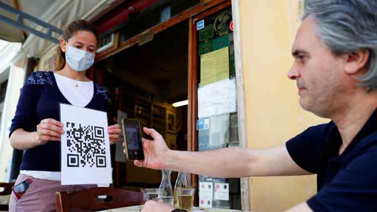 കോവിഡിനെ അകറ്റാൻ പുത്തൻ വഴികൾ തേടി ഇറ്റലി; ഹോട്ടൽ മെനു വരെ മൊബൈലിൽ കോവിഡിനെ അകറ്റാൻ പുത്തൻ വഴികൾ തേടി ഇറ്റലി; ഹോട്ടൽ മെനു വരെ മൊബൈലിൽ