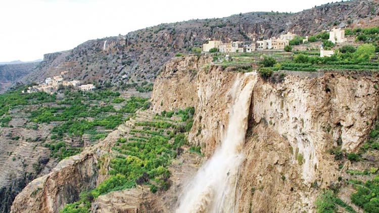 ജ​ബ​ൽ അ​ഖ്​​ദ​ർ സ​ന്ദ​ർ​ശി​ക്കു​ന്ന​വ​രി​ൽ നി​ന്ന്​ പ്ര​വേ​ശ​ന ഫീ​സ്​ ഈ​ടാ​ക്കാ​ൻ തീ​രു​മാ​നം