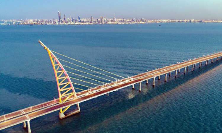 ബീ​ച്ചി​ലും പാ​ർ​ക്കി​ലും വി​ദേ​ശി​ക​ൾ​ക്ക്​ ഫീ​സ്​ ഏ​ർ​പ്പെ​ടു​ത്ത​ണ​മെ​ന്ന്​ എം.​പി