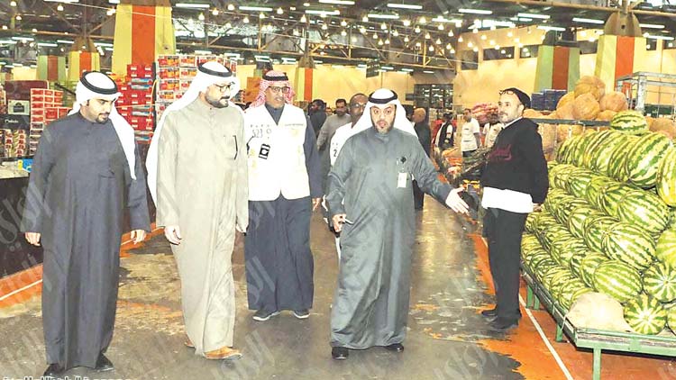 തുറന്ന വാഹനത്തിൽ ഭക്ഷ്യവസ്​തുക്കൾ വിതരണം ചെയ്യരുത്​