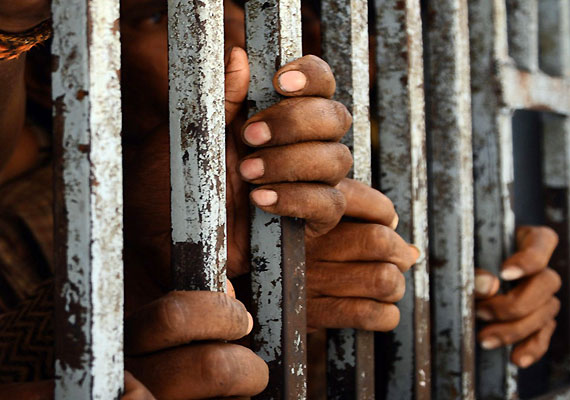 ചെലവുചുരുക്കല്‍ നിര്‍ദേശം ലംഘിച്ച 1.20 ലക്ഷം ചൈനീസ് ഉദ്യോഗസ്ഥര്‍ക്ക് ശിക്ഷ