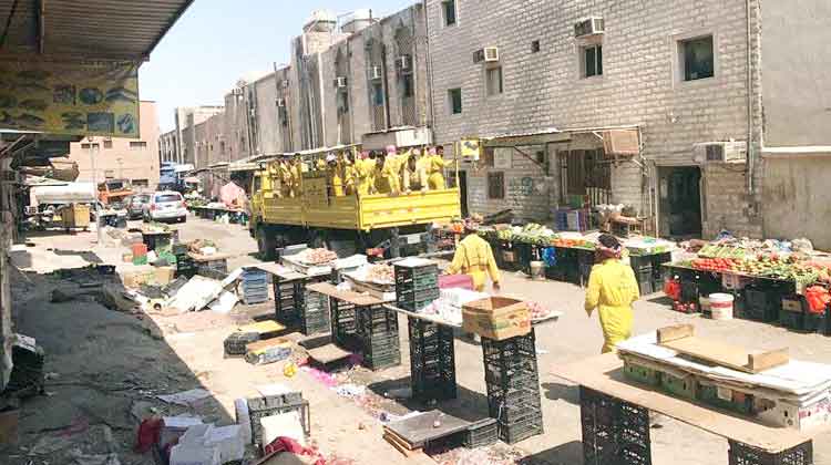 ജ​ലീ​ബി​ൽ റെ​യ്​​ഡ്:​ 20 തെ​രു​വു​ ക​ച്ച​വ​ട​ക്കാ​ർ പി​ടി​യി​ൽ