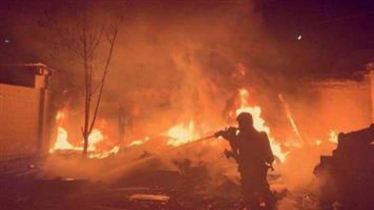 ജ​ലീ​ബി​ൽ മാ​ലി​ന്യം നി​റ​ഞ്ഞ പ്ര​ദേ​ശ​ത്ത് തീ​പി​ടി​ച്ചു