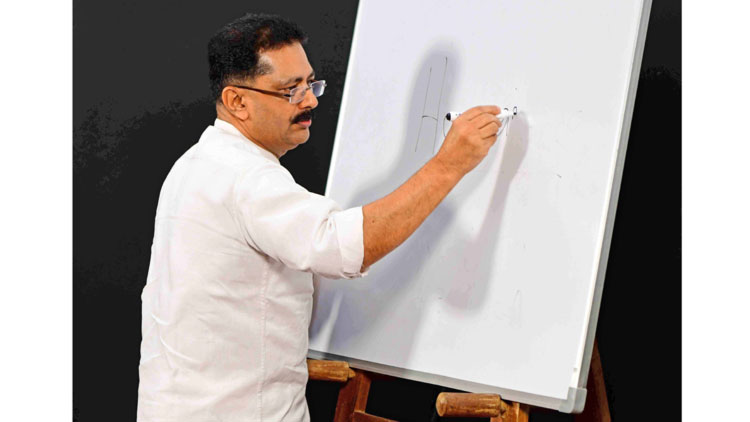 14​ വർഷത്തിന് ശേഷം അധ്യാപകവേഷമണിഞ്ഞ്​ മന്ത്രി ജലീൽ