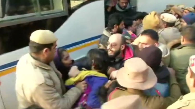 jamia-millia-protesters-custody