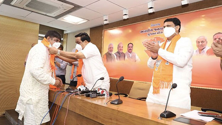 ബുള്ളറ്റ്​ ട്രെയിനിനെതിരെ സമരം ചെയ്​ത കർഷക നേതാവ്​ ഒടുവിൽ ബി.ജെ.പിയിൽ