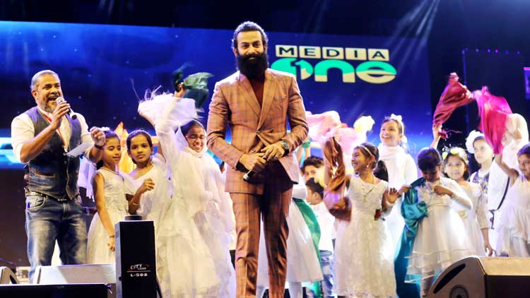 ഉ​ത്സ​വ​ത്തി​മി​ർ​പ്പി​ലാ​റാ​ടി പ്ര​വാ​സം: ജി​ദ്ദ​യു​ടെ മ​ണ്ണും വി​ണ്ണും മ​ന​സ്സും നി​റ​ച്ച്​ മീ​ഡി​യ​വ​ൺ പ്ര​വാ​സോ​ത്സ​വം