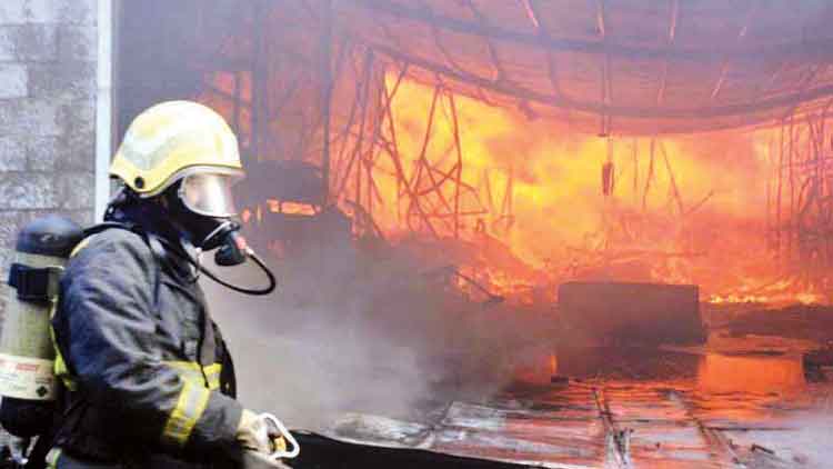 ജിദ്ദയിലെ സൂഖ്​  അഹ്​ദലിൽ  വൻ അഗ്​നിബാധ