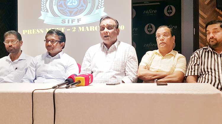 സി​ഫ് ഫു​ട്ബാ​ൾ ഗ്രാ​ൻ​ഡ് ഫി​നാ​ലെ വെ​ള്ളി​യാ​ഴ്ച