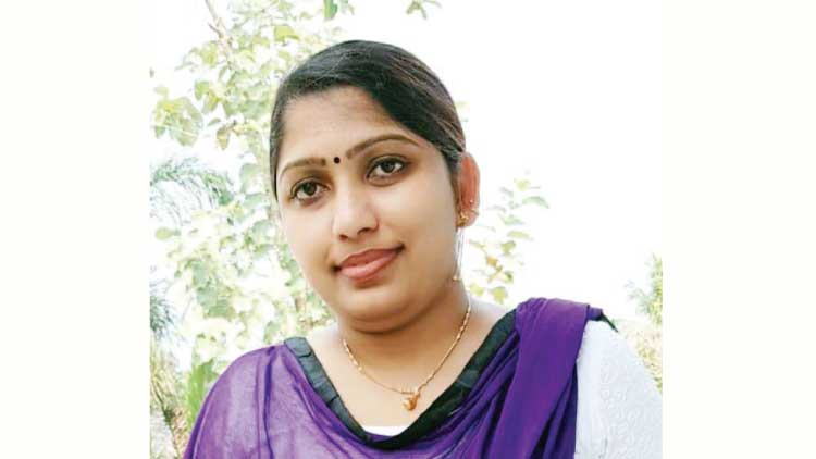 20 സെൻറ്​ നൽകിയ ജിജി ​േചാദിക്കുന്നു: ലൈക്കും ഷെയറും ചെയ്യുന്നവർ പ്രളയബാധിതർക്ക് 100 രൂപയെങ്കിലും നൽകുമോ