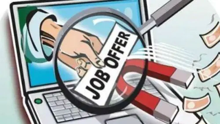 വീ​ണ്ടും തൊ​ഴി​ൽ ത​ട്ടി​പ്പ്: സ​ന്ദ​ർ​ശ​ക വി​സ​യി​ലെ​ത്തി​യ മ​ല​യാ​ളി യു​വ​തി​ക​ൾ ദു​രി​ത​ത്തി​ൽ