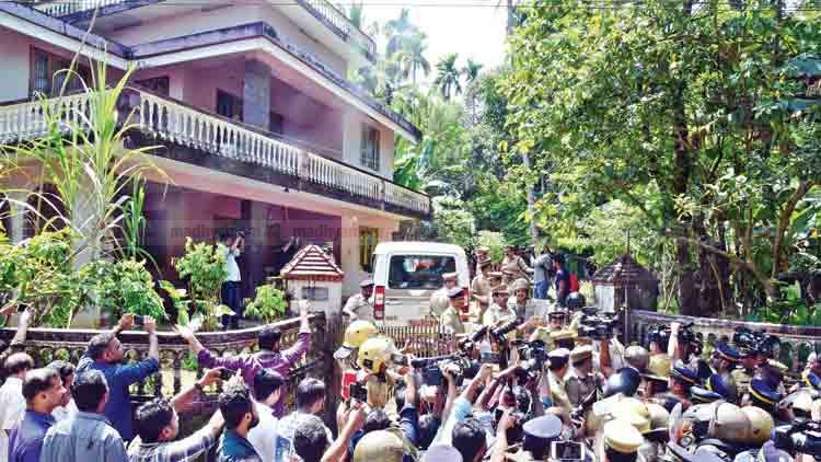 jolly-koodathai jolly-koodathai