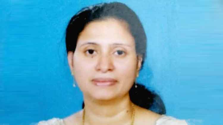 കോ​വി​ഡ് വ​ന്ന് ഭേ​ദ​മാ​യി; വീ​ണ്ടും ആ​തു​ര ശു​ശ്രൂ​ഷാ രം​ഗ​ത്തേ​ക്ക്  ജോ​മി​നി ജോ​സ​ഫ്